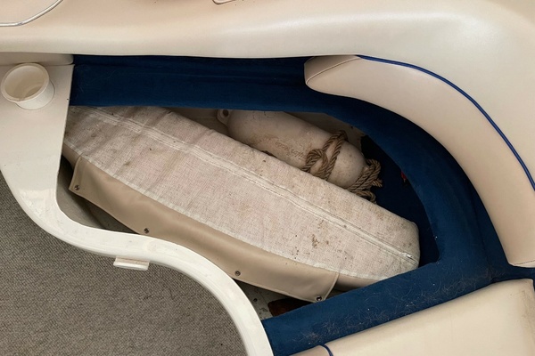 23ft Sea Ray Yacht For Sale