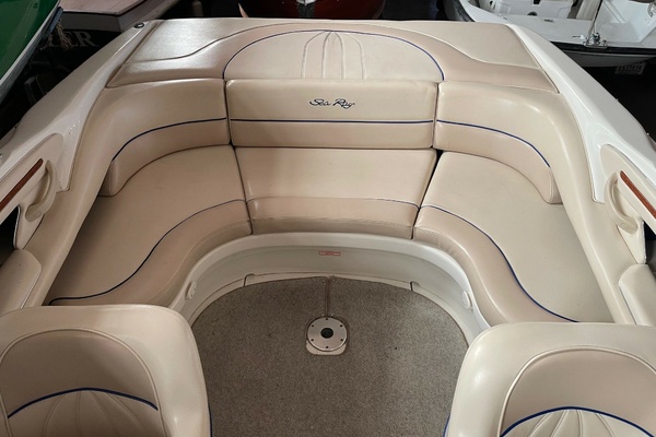 23ft Sea Ray Yacht For Sale