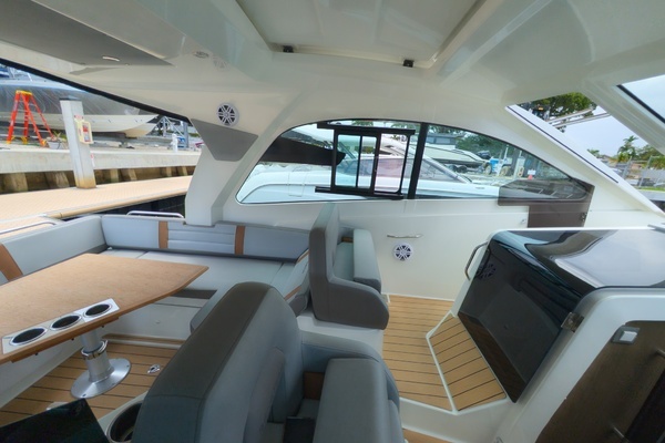2023 Beneteau 32