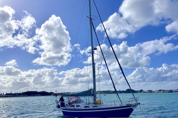 Photo of the 1984 Tayana Vancouver 42 "Electric Passage"