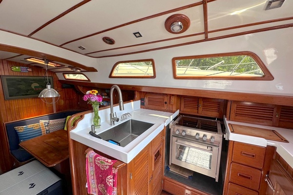 Electric Passage 42ft Tayana Yacht For Sale