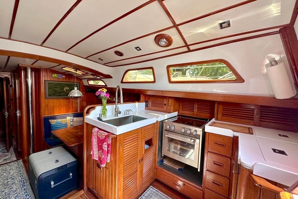 Electric Passage 42ft Tayana Yacht For Sale