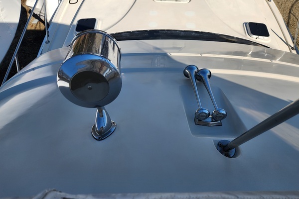 1987 Luhrs 40