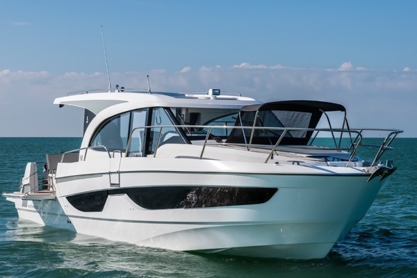 2023 Beneteau 37