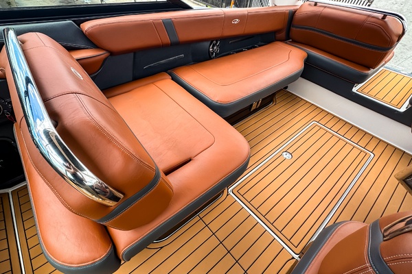 28ft Regal Yacht For Sale