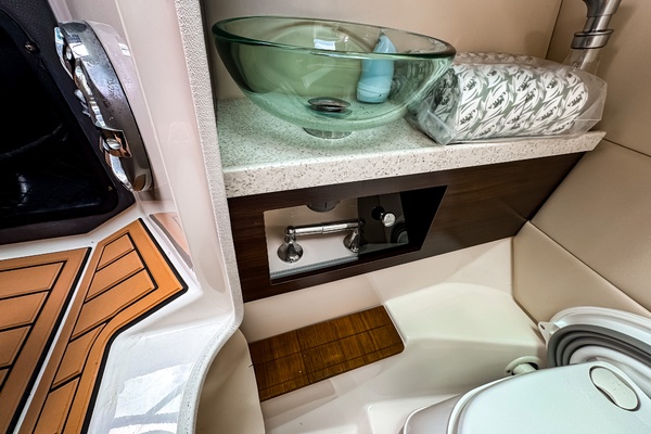 28ft Regal Yacht For Sale