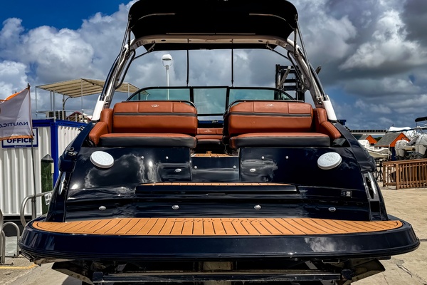 28ft Regal Yacht For Sale