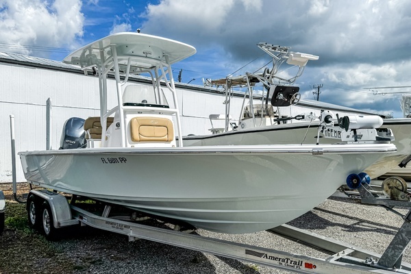 Photo of the 2014 Sportsman Masters 247 Bay Boat