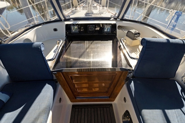 Hylas 46 Yacht For Sale