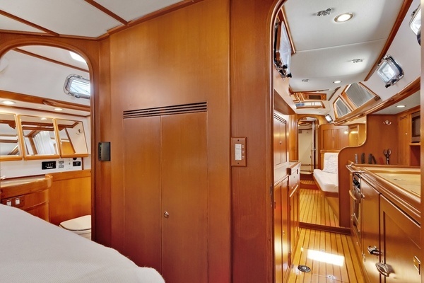 Hylas 46 Yacht For Sale