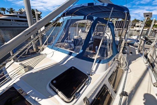 Photo of the 2009 Hylas 46 "Avventura"