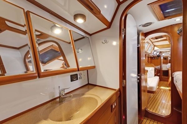 Hylas 46 Yacht For Sale