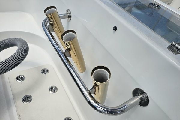 Photo of the 2008 Century 2901 CC