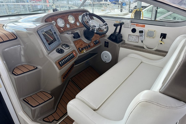 35ft Rinker Yacht For Sale