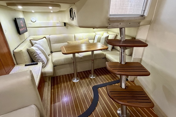 35ft Rinker Yacht For Sale