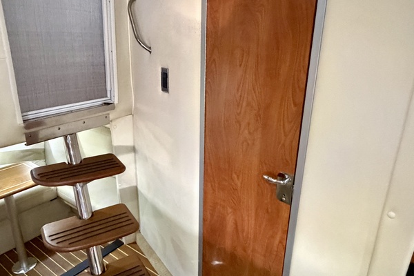 35ft Rinker Yacht For Sale