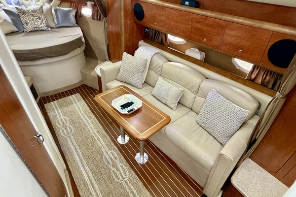 35ft Rinker Yacht For Sale