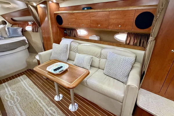 35ft Rinker Yacht For Sale