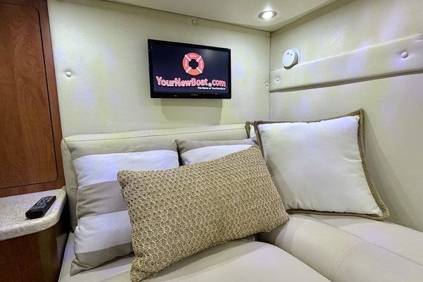 35ft Rinker Yacht For Sale