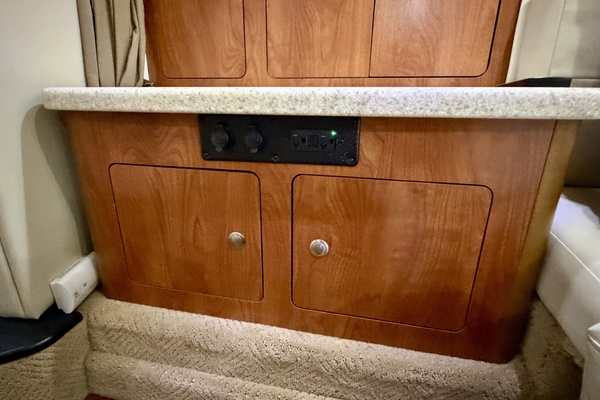 35ft Rinker Yacht For Sale