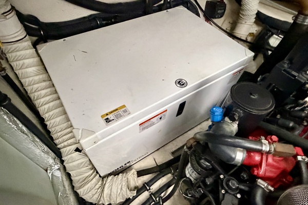 35ft Rinker Yacht For Sale