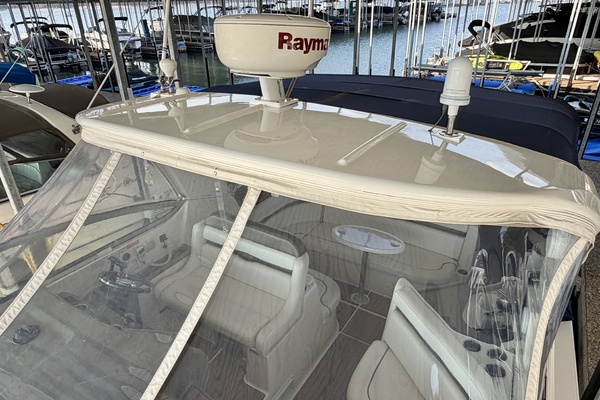 35ft Rinker Yacht For Sale