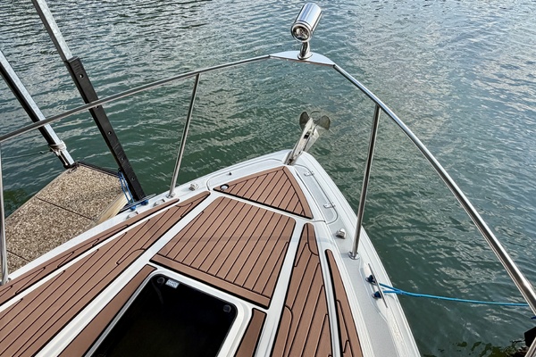 35ft Rinker Yacht For Sale