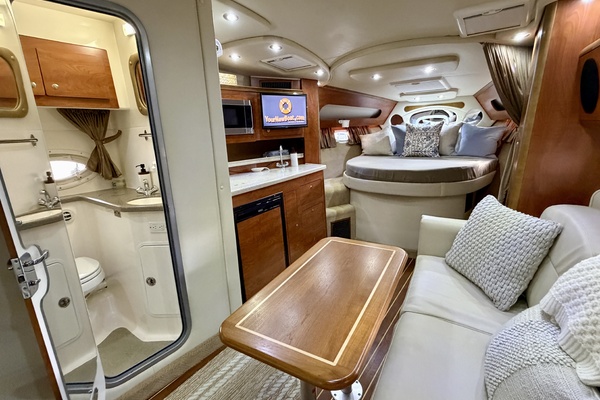 35ft Rinker Yacht For Sale