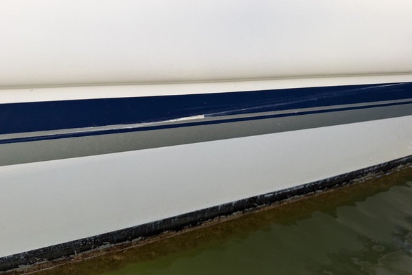 35ft Rinker Yacht For Sale