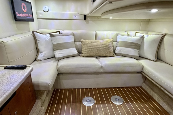 35ft Rinker Yacht For Sale