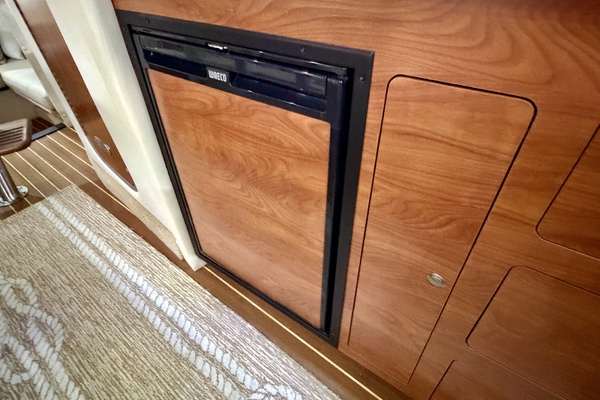 35ft Rinker Yacht For Sale