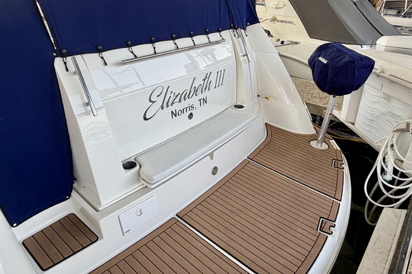 35ft Rinker Yacht For Sale