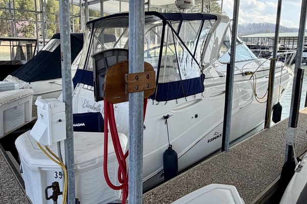 Photo of the 2007 Rinker 350 Express Cruiser