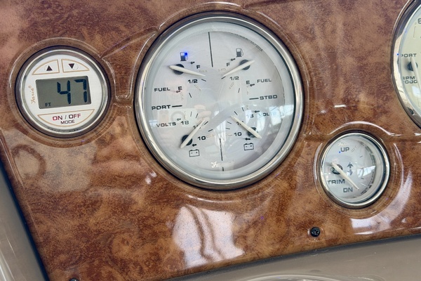 35ft Rinker Yacht For Sale