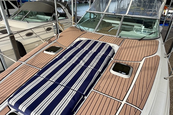 35ft Rinker Yacht For Sale
