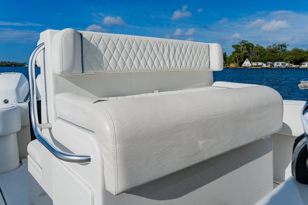 31ft SeaHunter Yacht For Sale