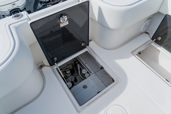 31ft SeaHunter Yacht For Sale