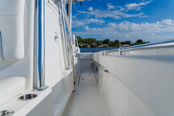 31ft SeaHunter Yacht For Sale