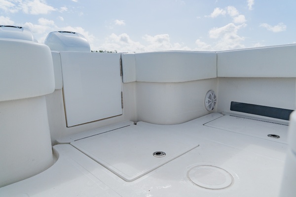 31ft SeaHunter Yacht For Sale