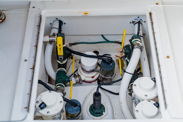 31ft SeaHunter Yacht For Sale