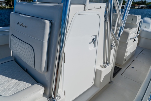 31ft SeaHunter Yacht For Sale