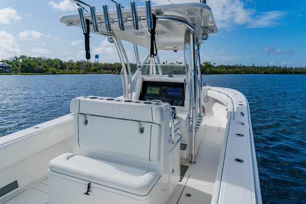 31ft SeaHunter Yacht For Sale