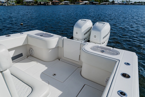 31ft SeaHunter Yacht For Sale