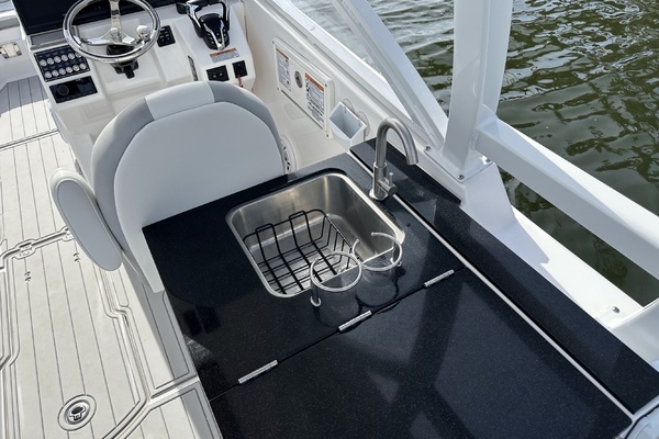 2025 Sea Fox 28