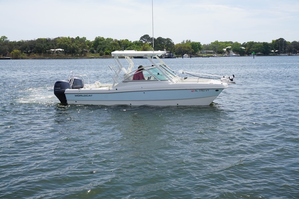 2024 23 World Cat 230 DC Exterior Profile (7)