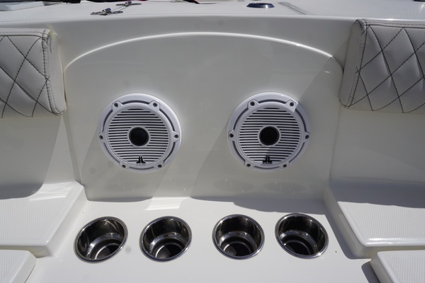 2024 23 World Cat 230 DC JL Audio Speakers (2)