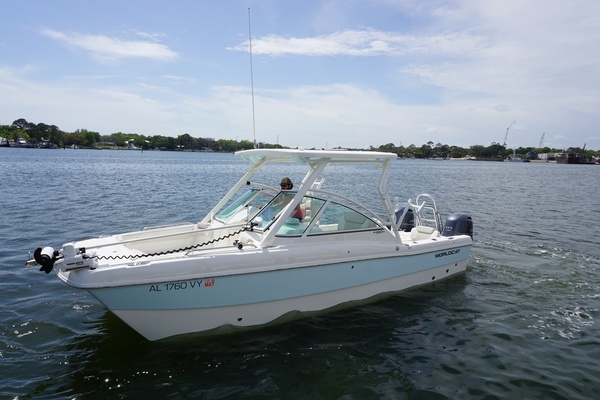 2024 23 World Cat 230 DC Exterior Profile (5)