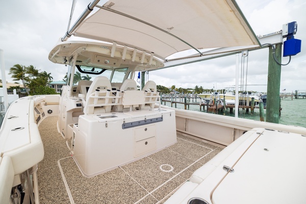 37ft Grady White Yacht For Sale