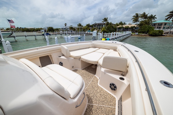 37ft Grady White Yacht For Sale