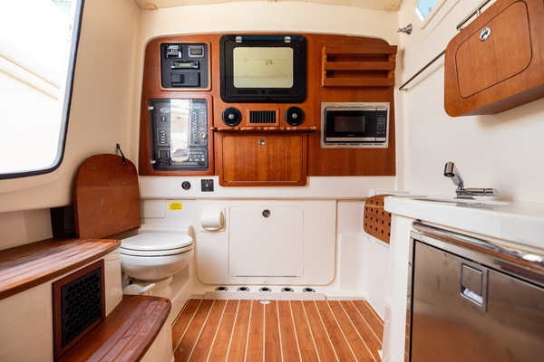 37ft Grady White Yacht For Sale